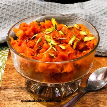 高压锅中的gajar halwa